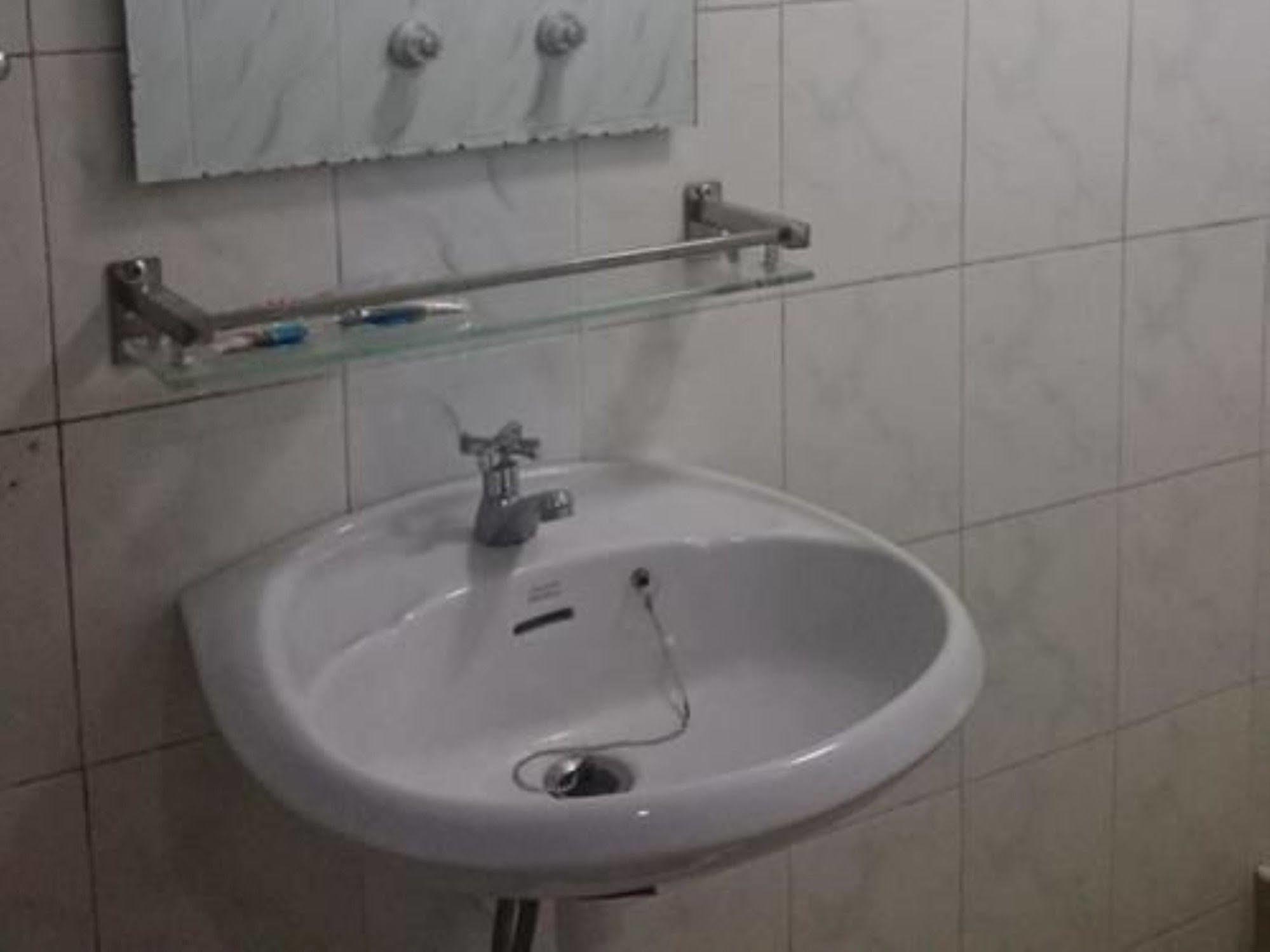 Silver Moon Hotel Yangon
