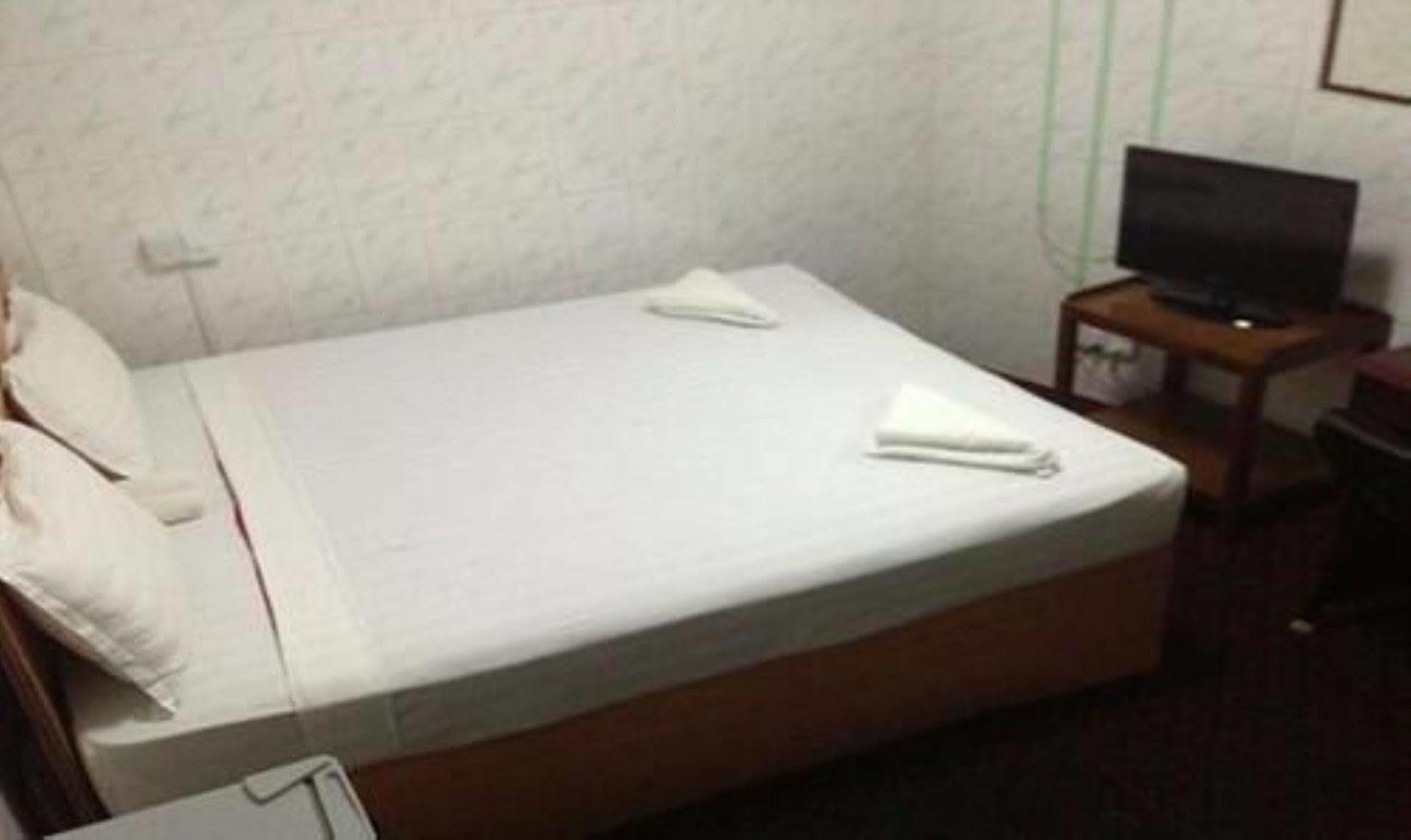 Silver Moon Hotel *