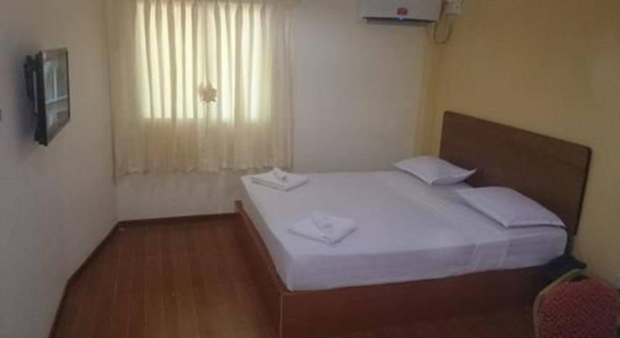 Hotel Silver Moon
